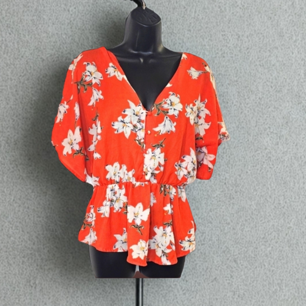 Sienna Sky - Pplum blouse floral sz M
